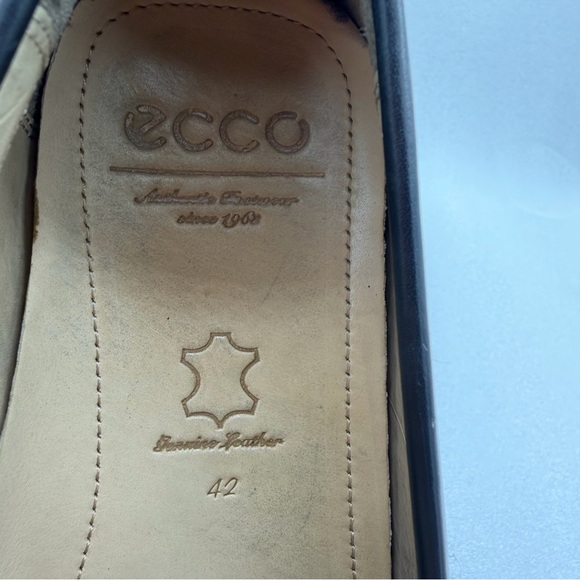 Ecco Black Leather Loafers - Picture 8 of 8